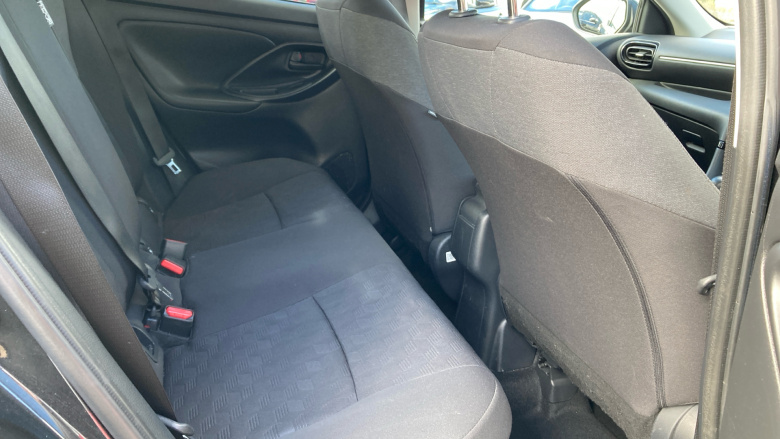 Toyota Yaris 1.5 Hybrid Design 5dr CVT Hybrid Hatchback